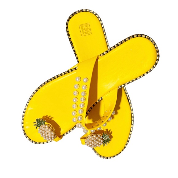 Sweet & Fresh Toe-Post Sandals With Pearl & Pineapple DecorYellow Flat Sandals - Picture 2 of 8